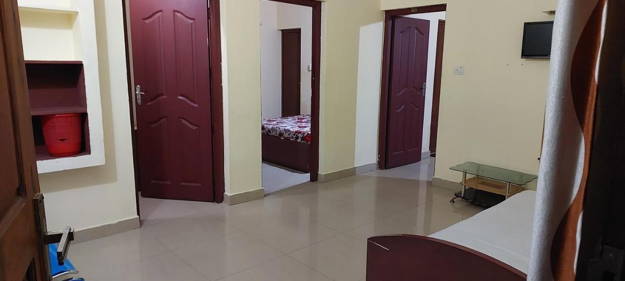 Guruvayur Adithya Exteriör bild