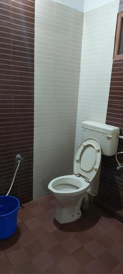 Guruvayur Adithya Exteriör bild
