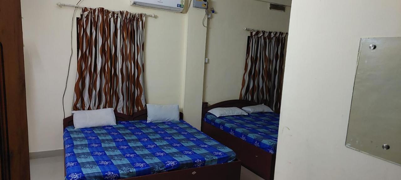 Guruvayur Adithya Exteriör bild